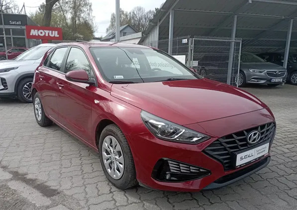 łódzkie Hyundai I30 cena 63800 przebieg: 64967, rok produkcji 2021 z Praszka